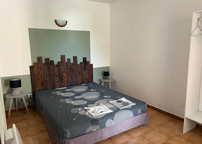 Apartment Joli T2 Dans *